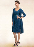 Jemima Sheath/Column V-neck Knee-Length Chiffon Lace Mother of the Bride Dress With Crystal Brooch STK126P0014972