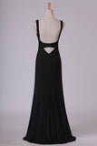 2024 V Neck Open Back Prom Dresses Sheath Spandex With Ruffles P2E72JLP