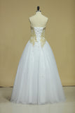 2024 Ball Gown Sweetheart Quinceanera Dresses With Beads And Applique PHLAA2GG