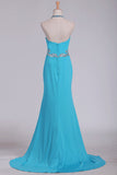 2024 Spandex Sheath Prom Dresses Halter With Beading PX2T545L