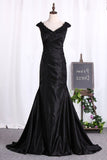 2024 Mermaid Evening Dresses Cap Sleeves Satin With Beading P44PFLBC