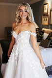 Charming Ball Gown Sweetheart Tulle Wedding Dresses with Lace