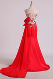 2024 Scoop Prom Dresses Mermaid/Trumpet Satin With Applique PQ5AY4B3