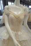 2024 New Arrival Gorgeous Wedding Dresses Royal Train Lace Up PCAXPZ6C