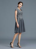 A-Line/Princess V-neck Chiffon Applique Sleeveless Knee-Length Mother of the Bride Dresses TPP0007297